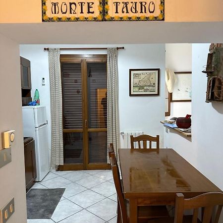Monte Tauro Apartment タオルミーナ エクステリア 写真