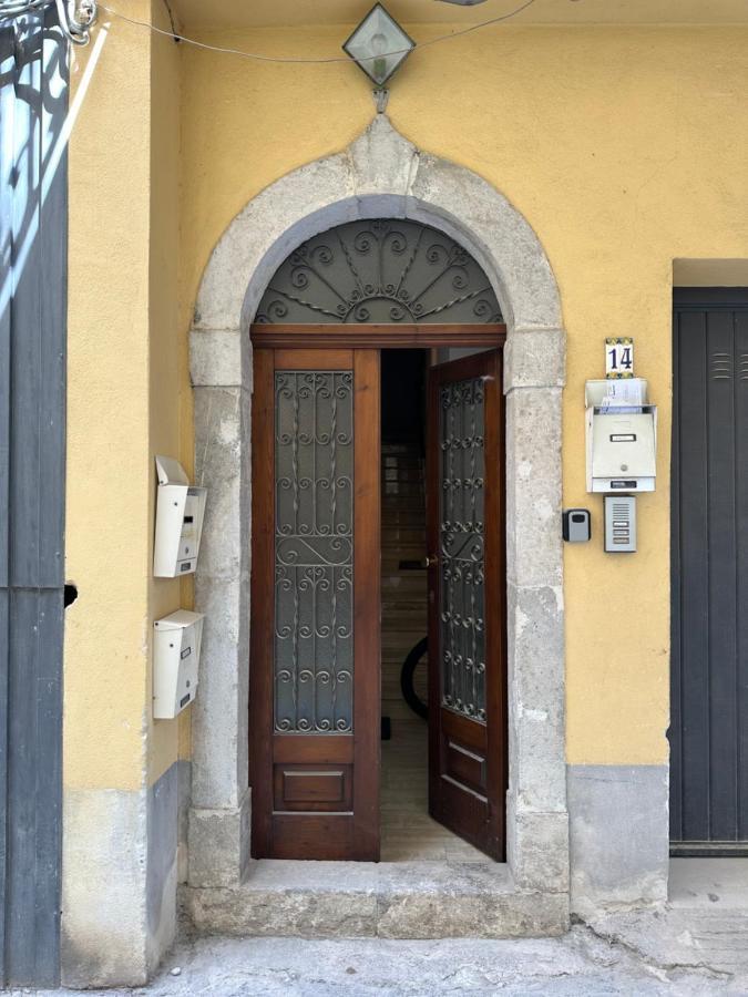 Monte Tauro Apartment タオルミーナ エクステリア 写真